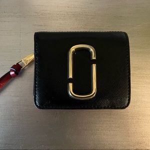 THE SNAPSHOT MINI COMPACT WALLET